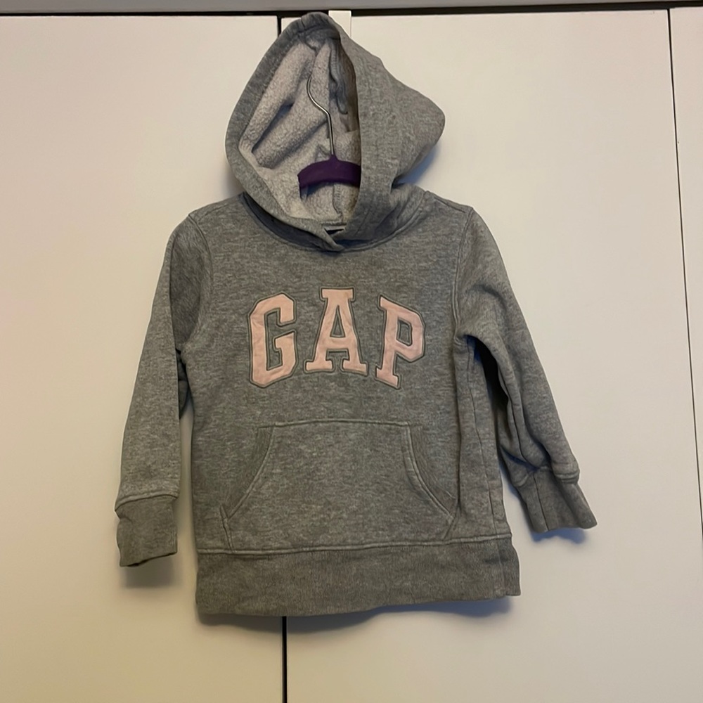 Gap sweatshirt